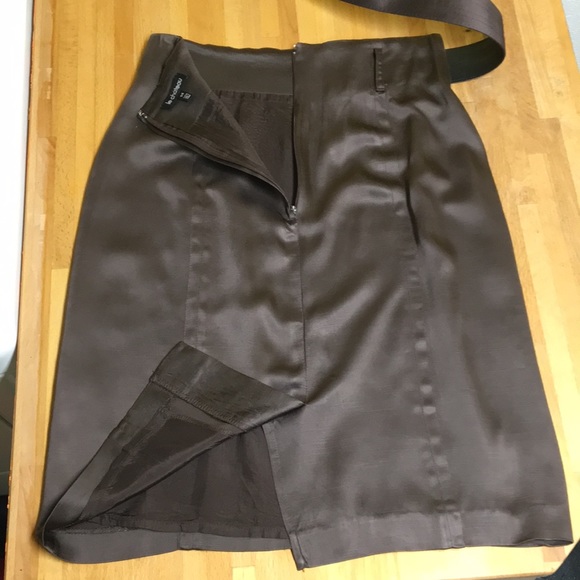 Brown satin skirt - Picture 3 of 4